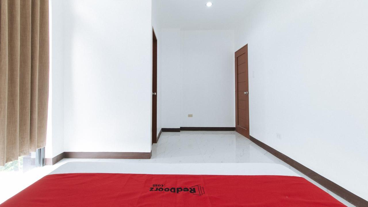 RedDoorz @ Carlvinchris Moonwalk Paranaque Paranaque City Buitenkant foto